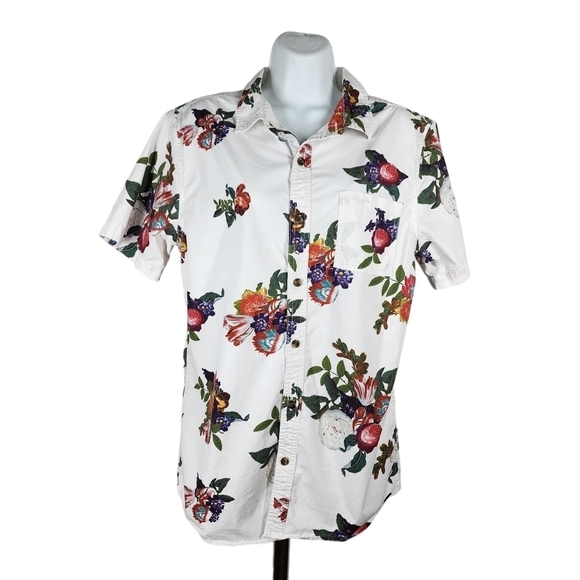 ON THE BYAS FLORAL BUTTON FRON SHIRT - Picture 1 of 10